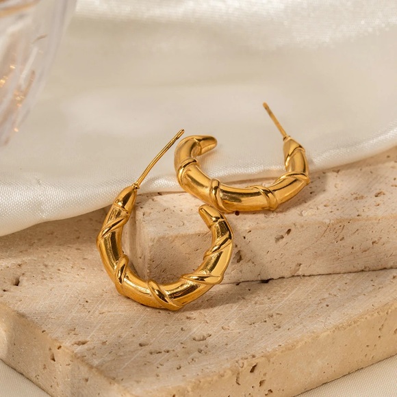 Jacqueline K Jewelry - Gold Hoop Earrings*Everyday Hoops*Waterproof and Sweatproof